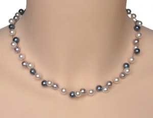 Collier mariage personnalisé en blanc, bleu et gris argenté
