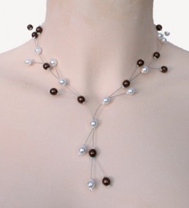 collier mariage blanc et chocolat