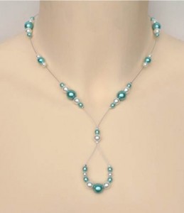 Collier_mariage_perles blanc_et_bleu_turquoise_clair