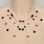 Collier_mariage_perles noir_et_fuchsia