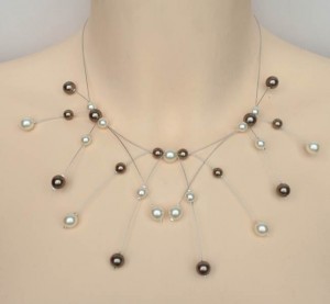 Collier_mariage_blanc_cassé_et_brun
