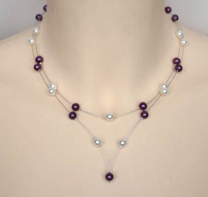 Collier_mariage_blanc_et_prune