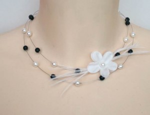 Collier_mariage_fleur_noir_et_blanc