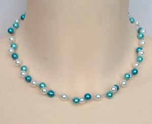 Collier_mariage_blanc_et_bleu_turquoise