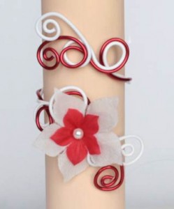 Bracelet_mariage_aluminium_fleur_blanc_rouge