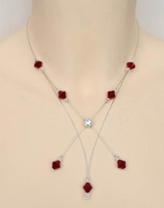 Collier_mariage_crista_rouge_foncé_et_strass