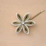 Pince_a_cheveux_mariage_fleur_kanzashi_blanc_et_or