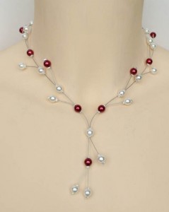 Collier_mariage_blanc_et_bordeaux_clair