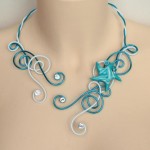 Collier_blanc_et_turquoise_+_strass_+_étoile_de_mer