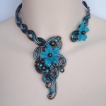 Collier_mariage_aluminium_chocolat_et_turquoise