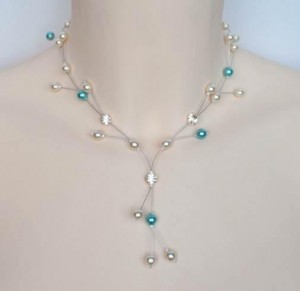 Collier_mariage_ivoire_et_bleu_turquoise_et_strass