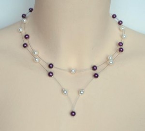 Collier_mariage_personnalisé_blanc_et_violet