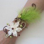 Bracelet_mariage_vert_chocolat_plumes