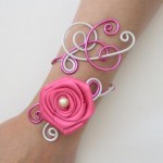 Bracelet_mariage_blanc_nacré_fuchsia_+_rose