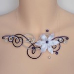Collier_mariage_blanc_aubergine_fleur_perles