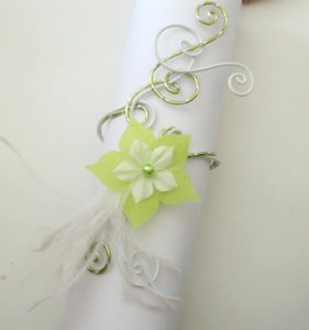Bracelet personnalisé en blanc et vert anis