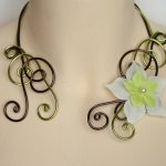 Collier personnalisé en chocolat et vert anis